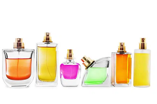 انتخاب عطر به کمک رنگ شیشه